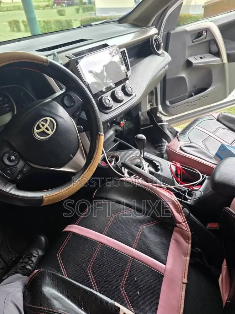 Toyota RAV4 LE 4dr SUV AWD (2.5L 4cyl 6A) 2014 White