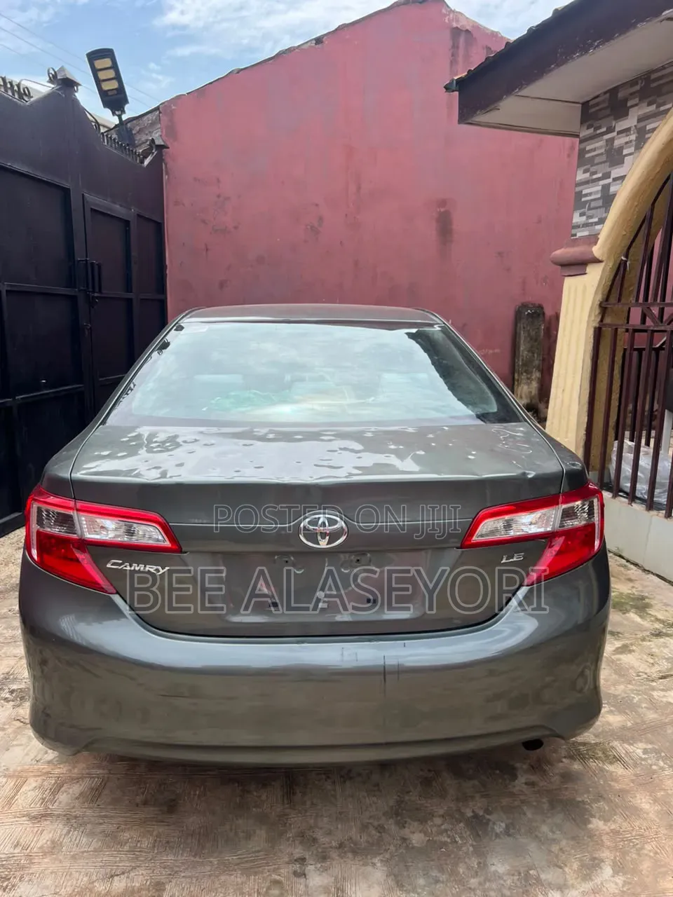 Toyota Camry LE 4dr Sedan (2.5L 4cyl 6A) 2013 Gray