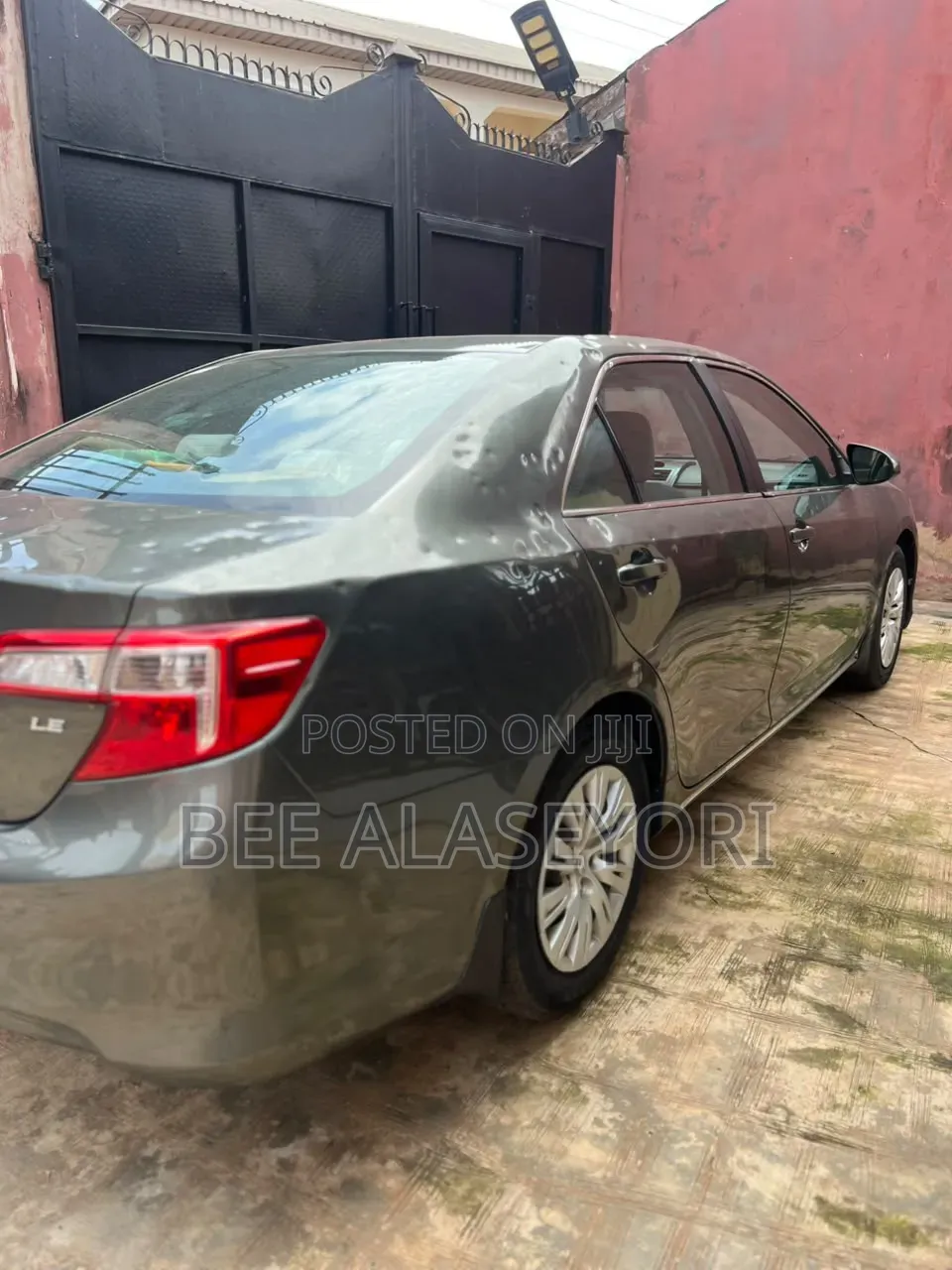 Toyota Camry LE 4dr Sedan (2.5L 4cyl 6A) 2013 Gray