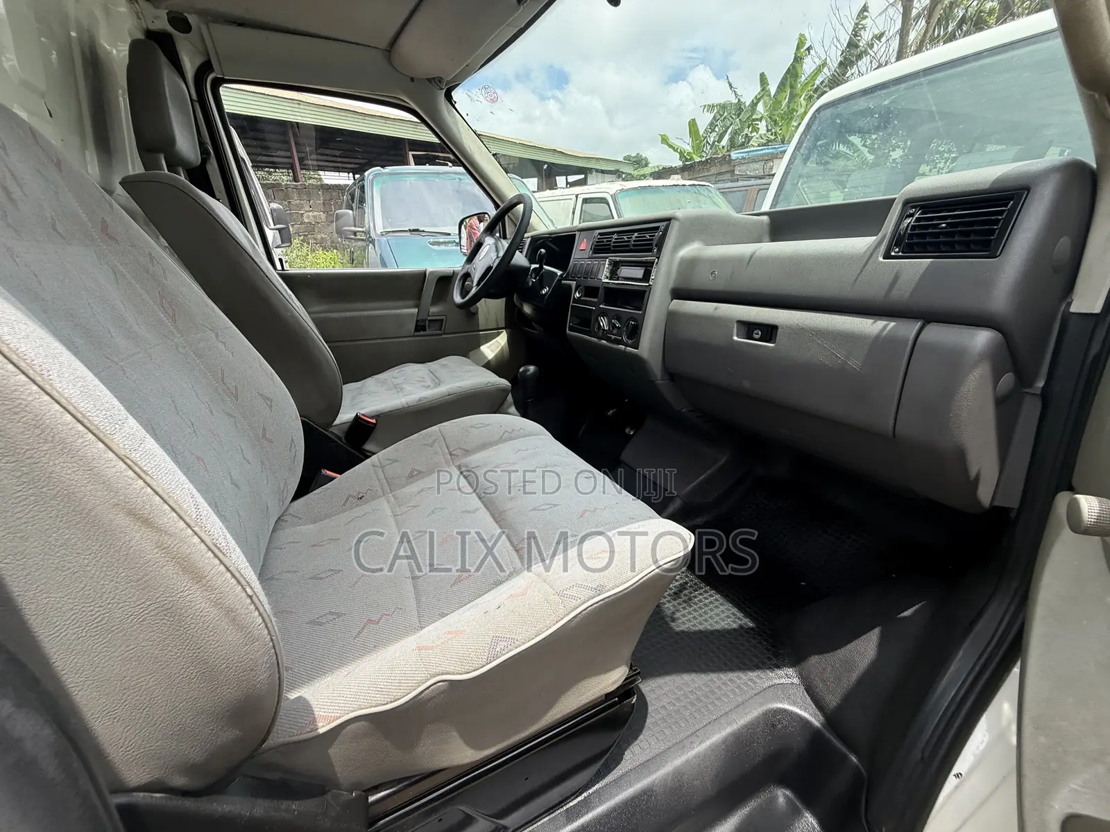 Volkswagen Transporter 2006 White