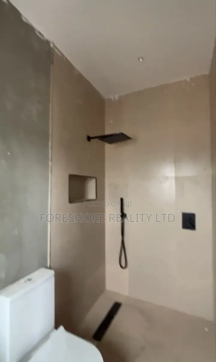 Studio Apartment in Onike for sale