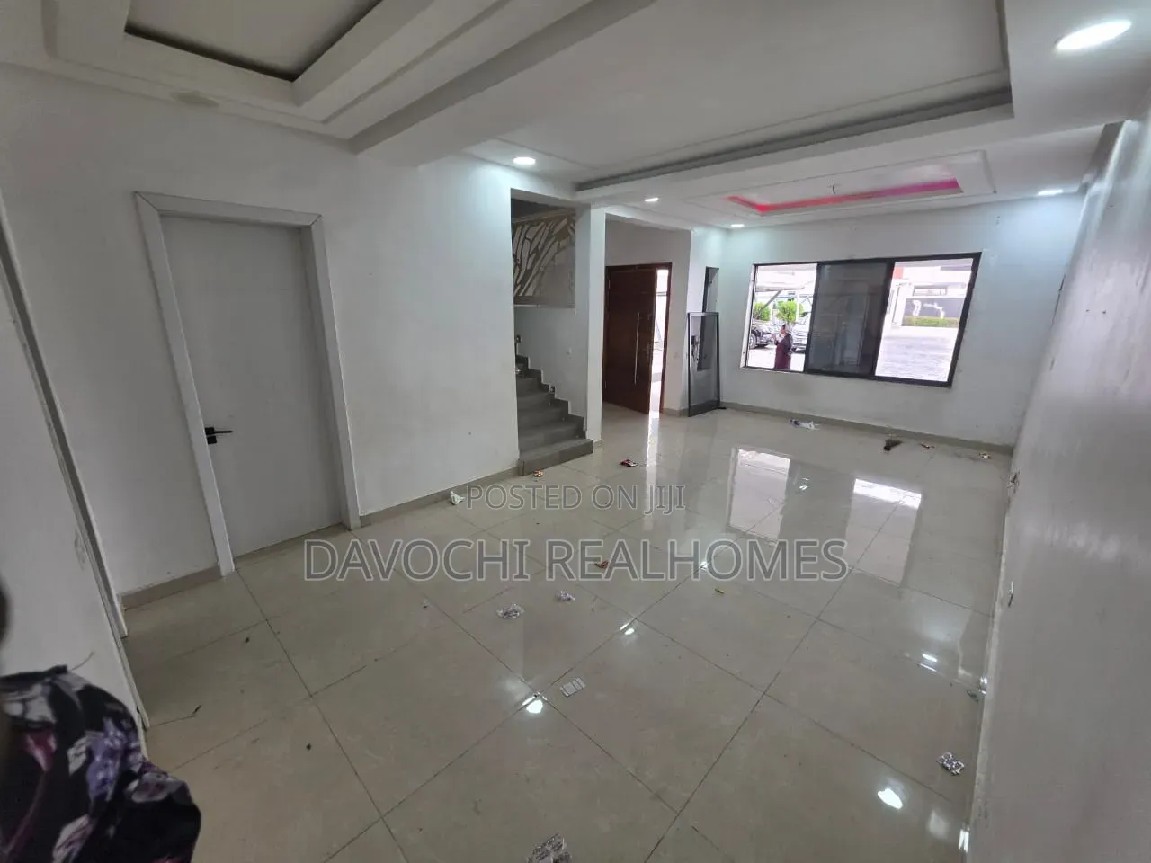 4bdrm Duplex in Ikota for sale