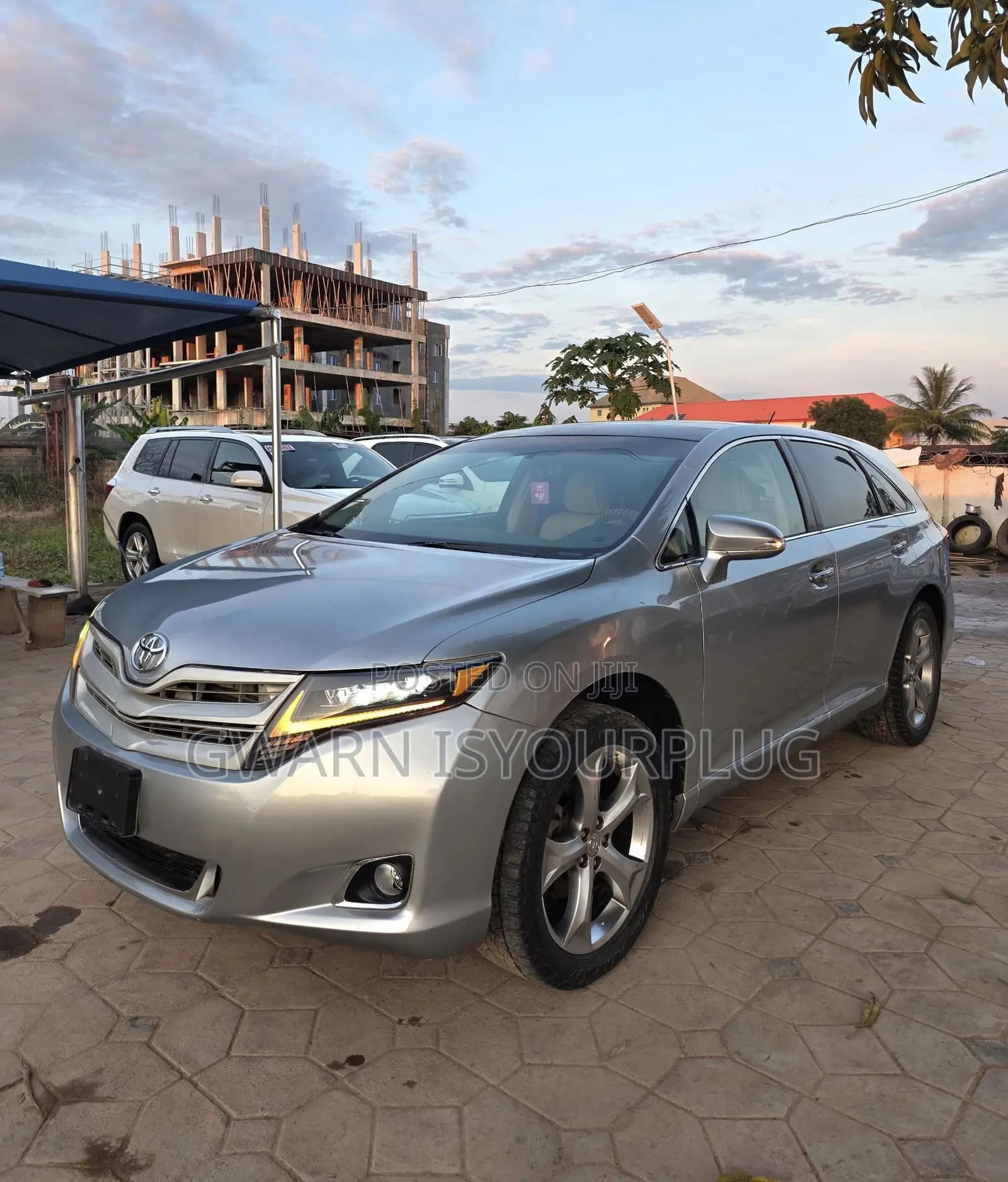Toyota Venza XLE 4dr Wagon (3.5L 6cyl 6A) 2015 Silver
