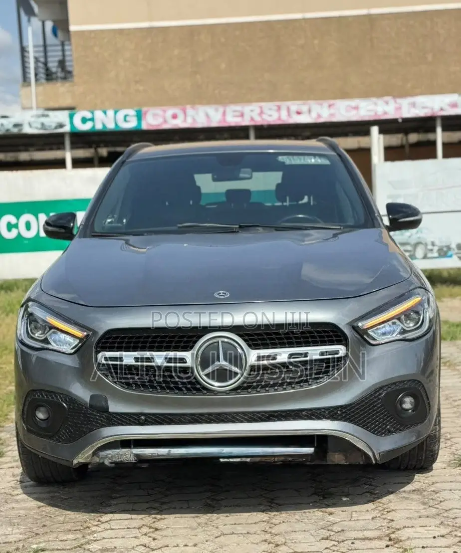 Mercedes-Benz GLA 250 2023 Gray