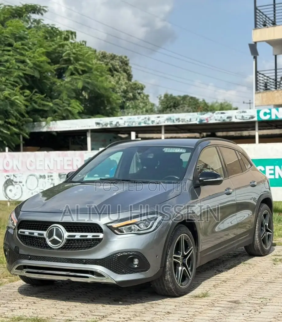 Mercedes-Benz GLA 250 2023 Gray