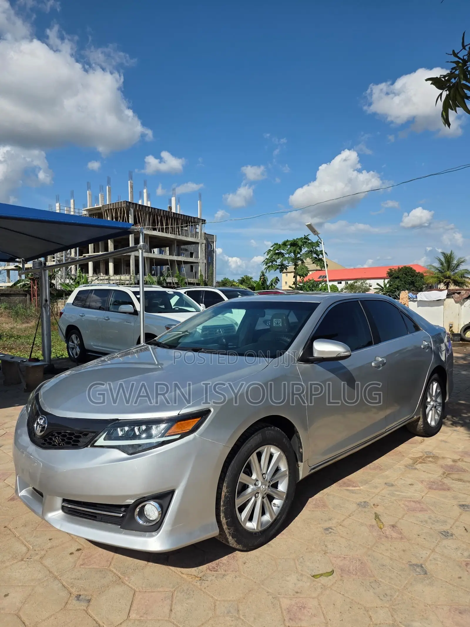 Toyota Camry XLE 4dr Sedan (2.5L 4cyl 6A) 2012 Silver