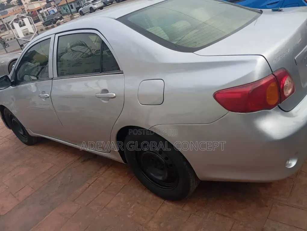 Toyota Camry LE 4dr Sedan (2.4L 4cyl 5A) 2008 Silver