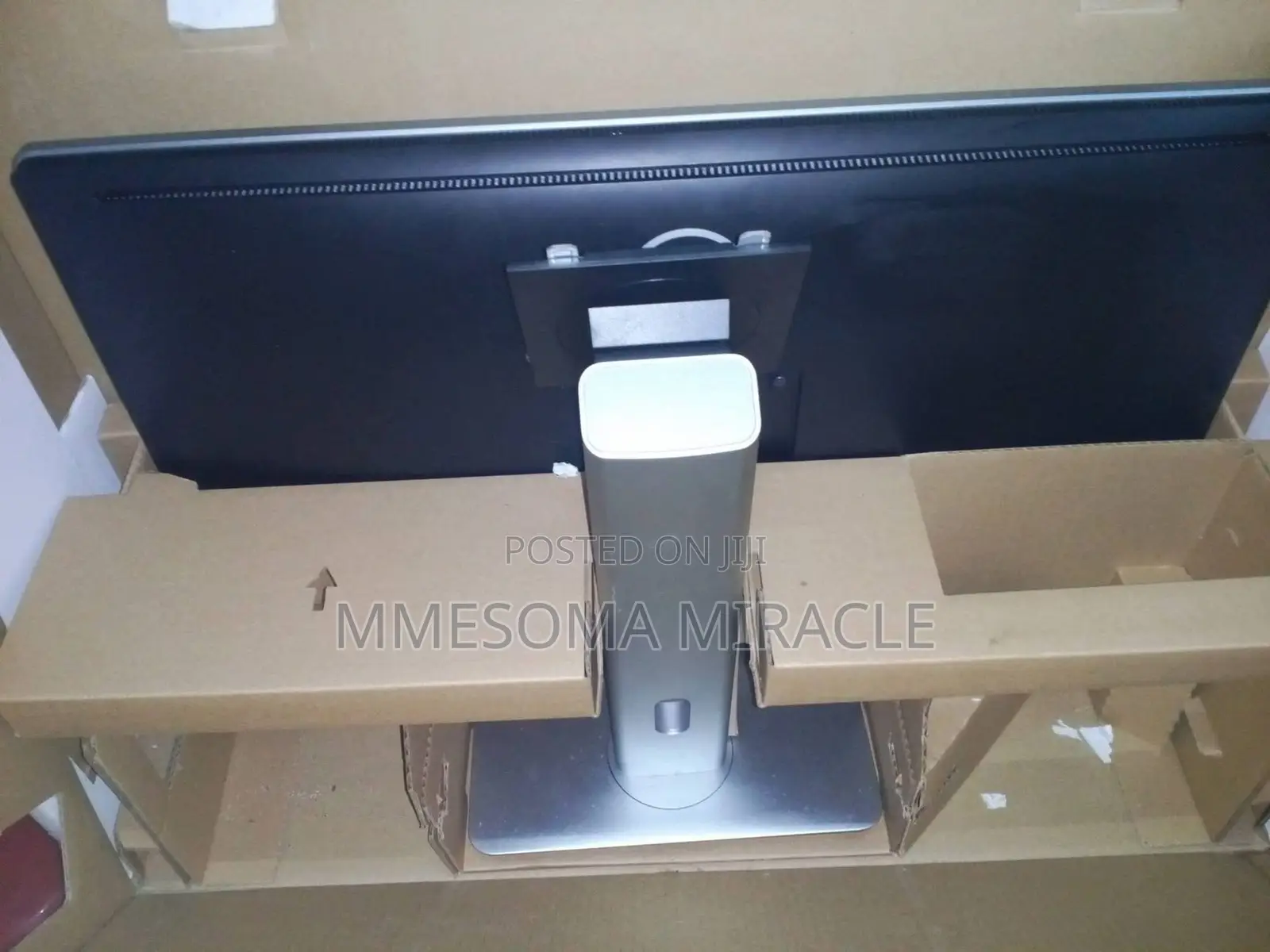 Dell UP2715K IPS 27" Monitor