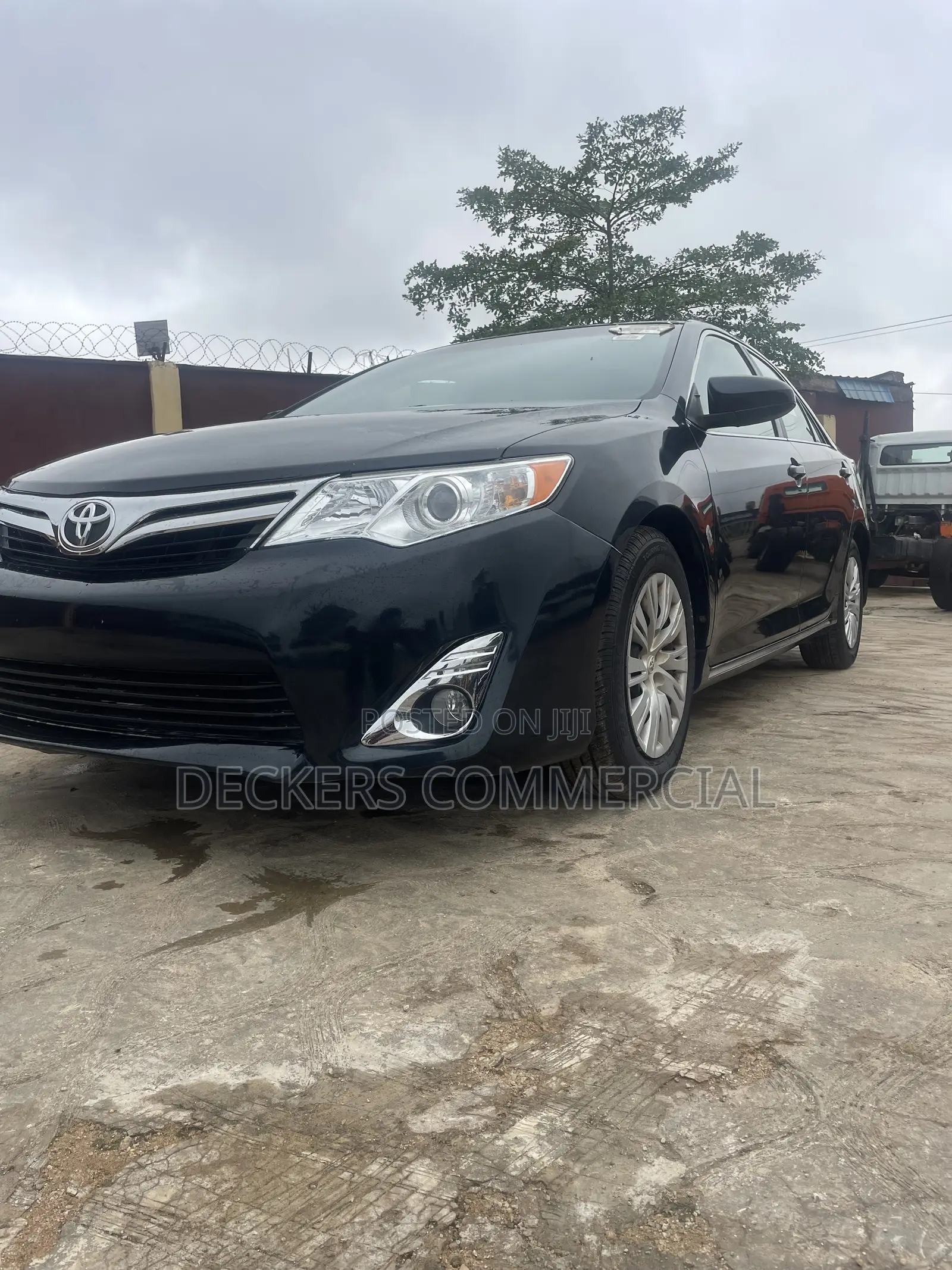 Toyota Camry LE 4dr Sedan (2.5L 4cyl 6A) 2013 Matt Black