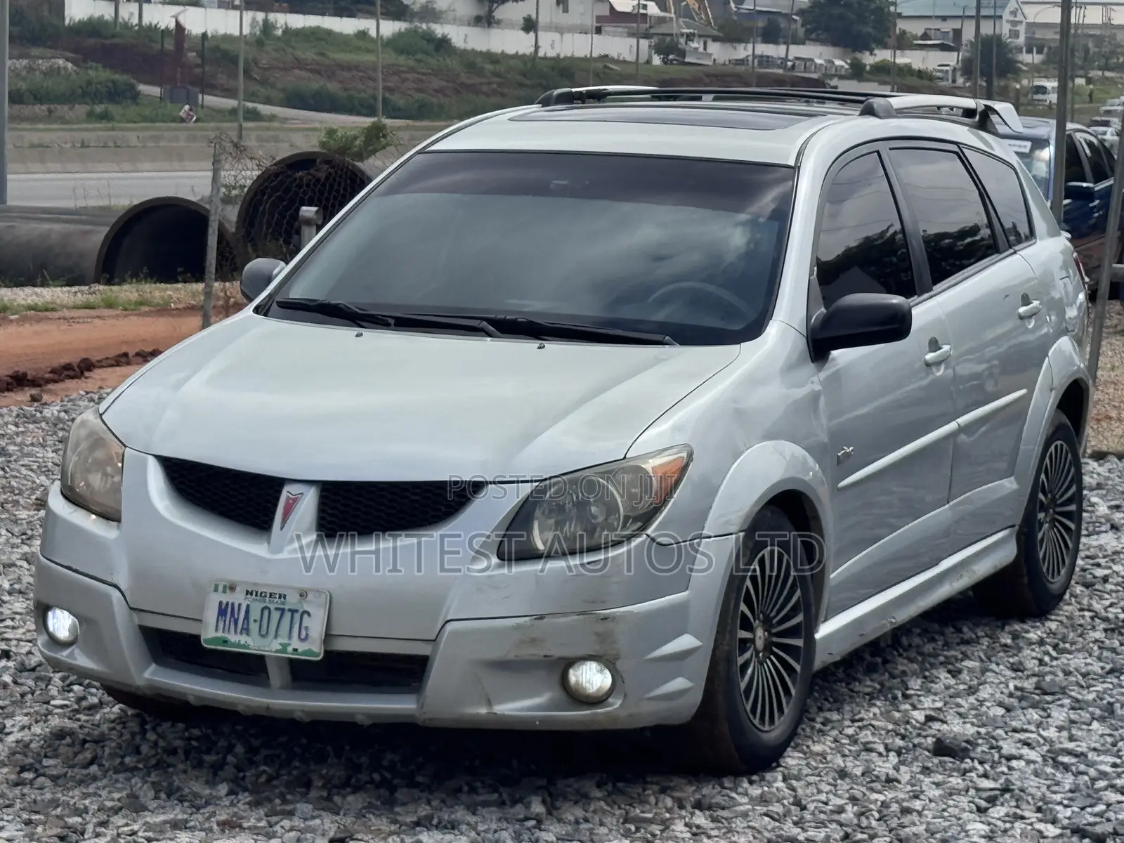 Pontiac Vibe Automatic 2004 Silver