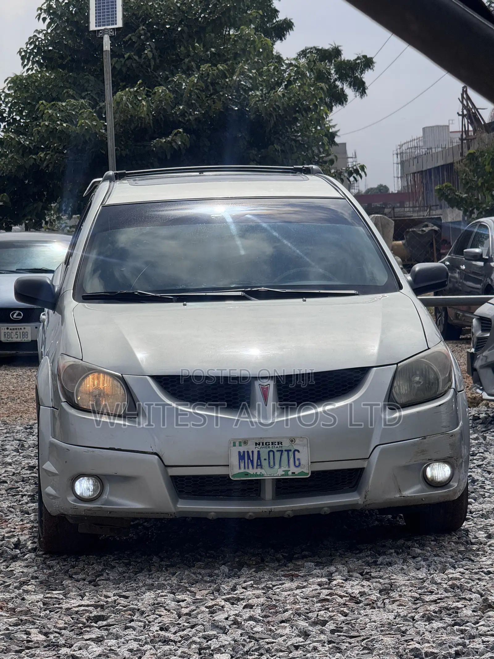 Pontiac Vibe Automatic 2004 Silver