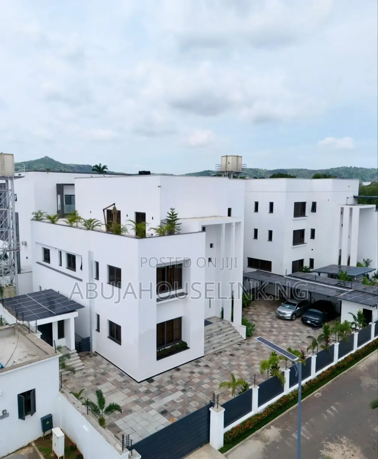 8bdrm Mansion in Maitama Main Abuja for sale