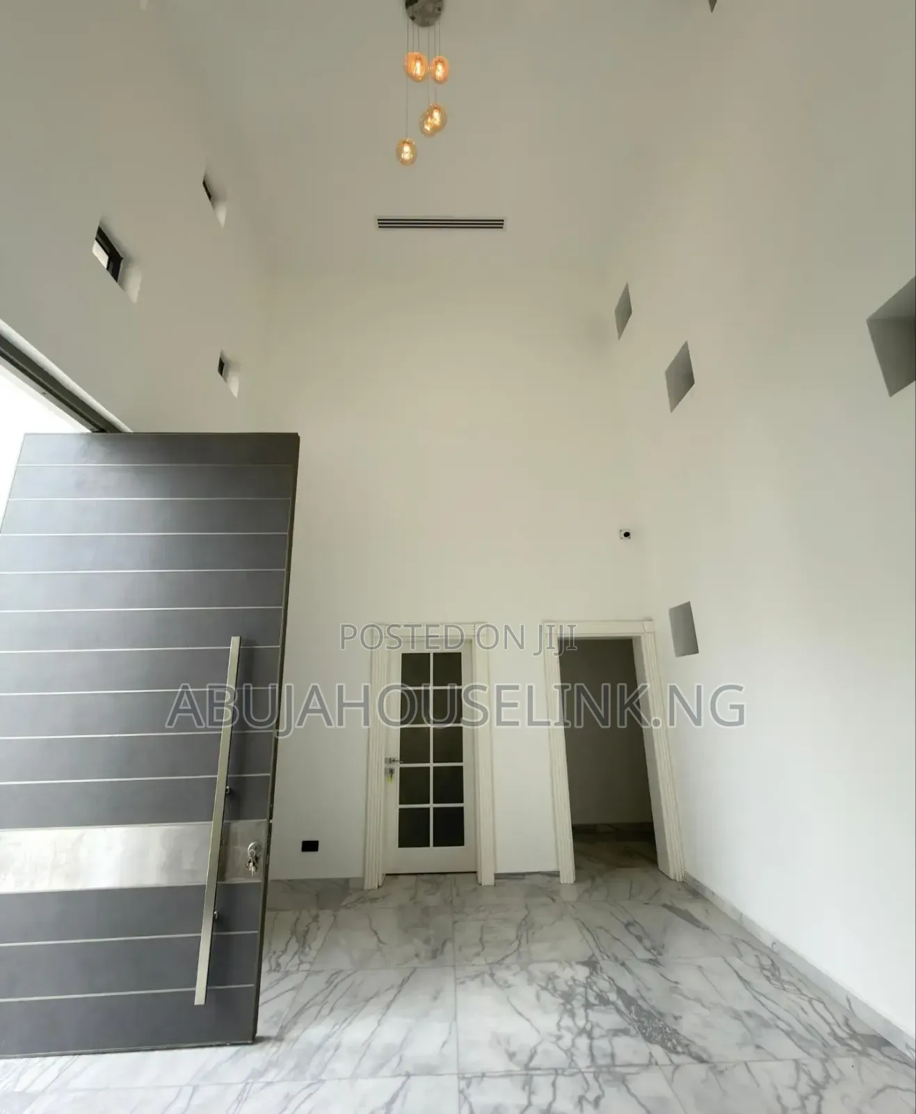 8bdrm Mansion in Maitama Main Abuja for sale