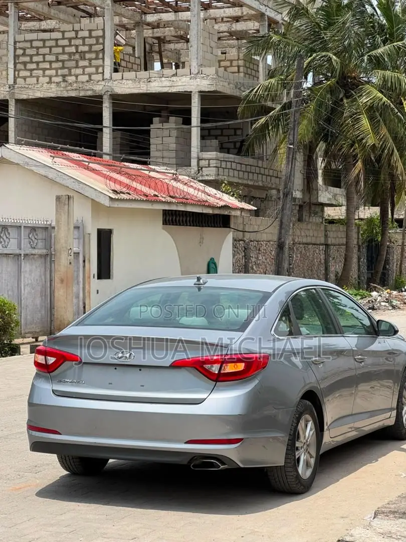 Hyundai Sonata SE 2016 Gray