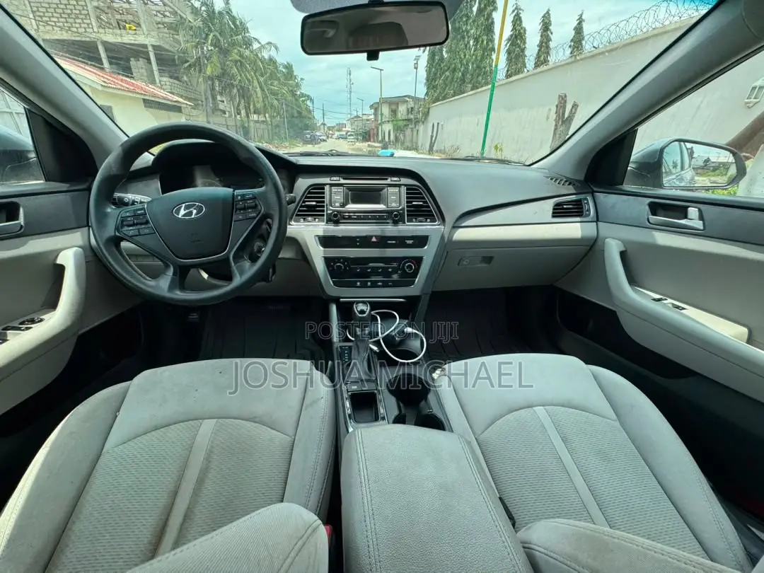 Hyundai Sonata SE 2016 Gray