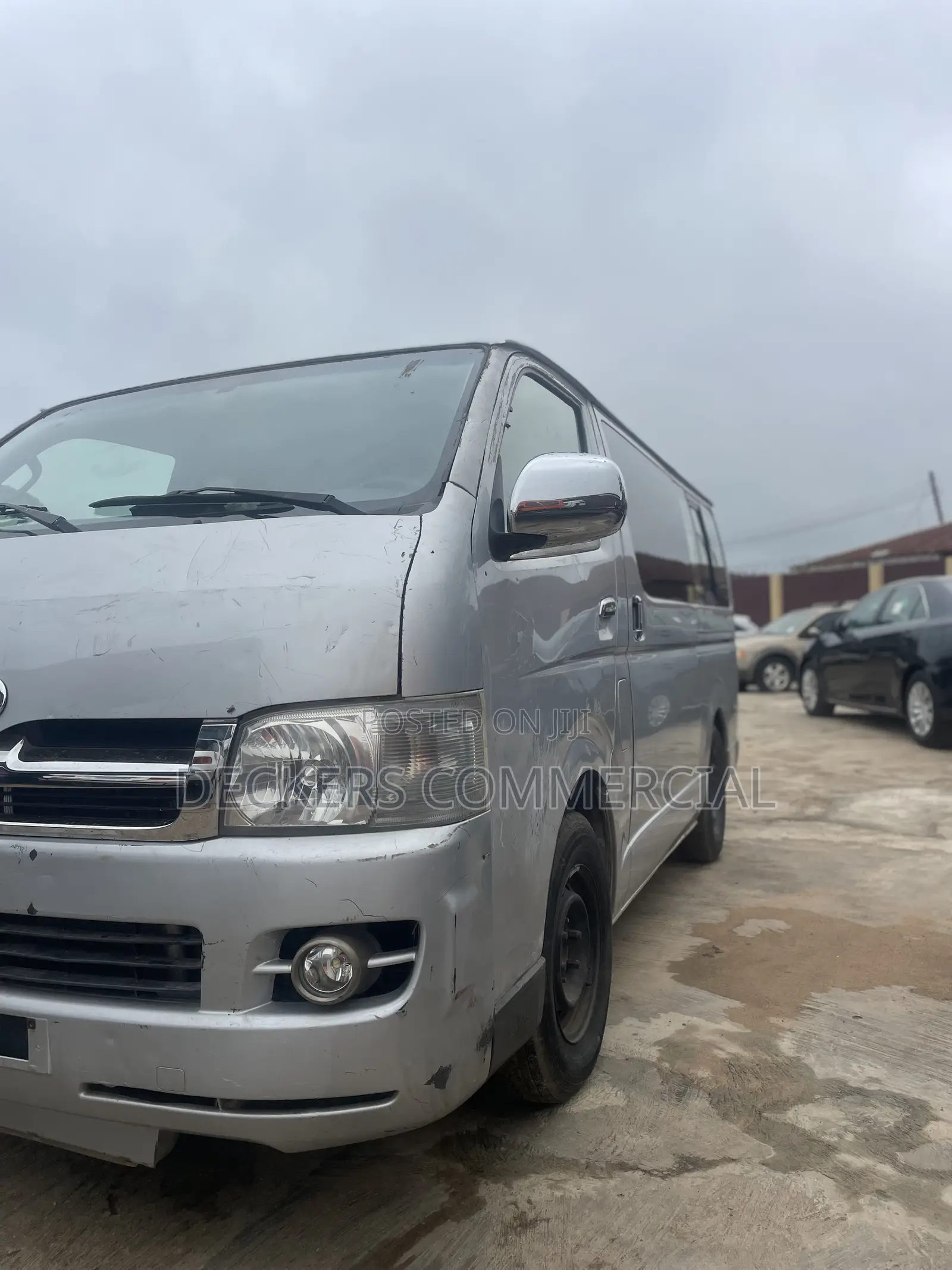 Toyota HiAce 2002 Silver