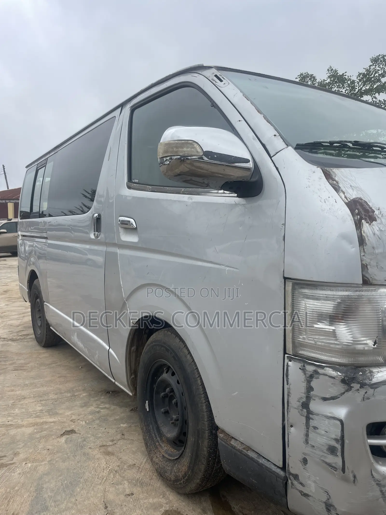 Toyota HiAce 2002 Silver