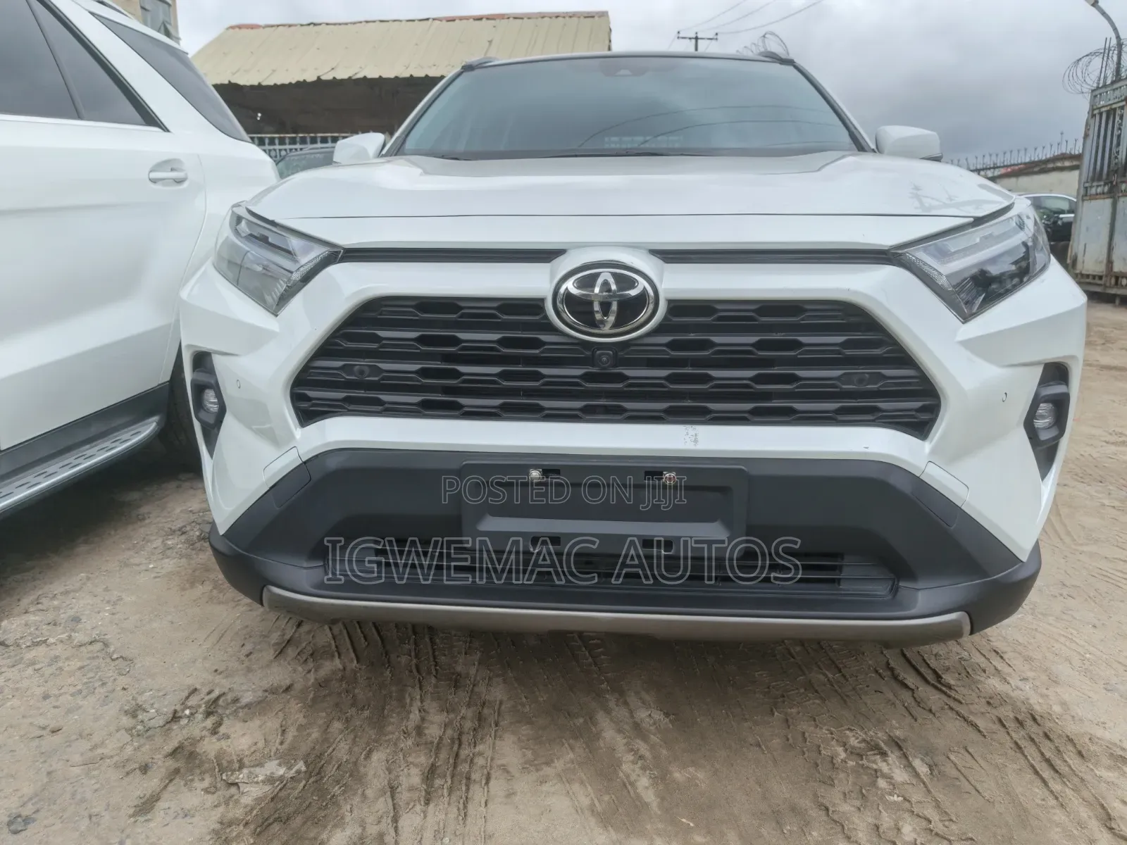 Toyota RAV4 Limited AWD 2024 White