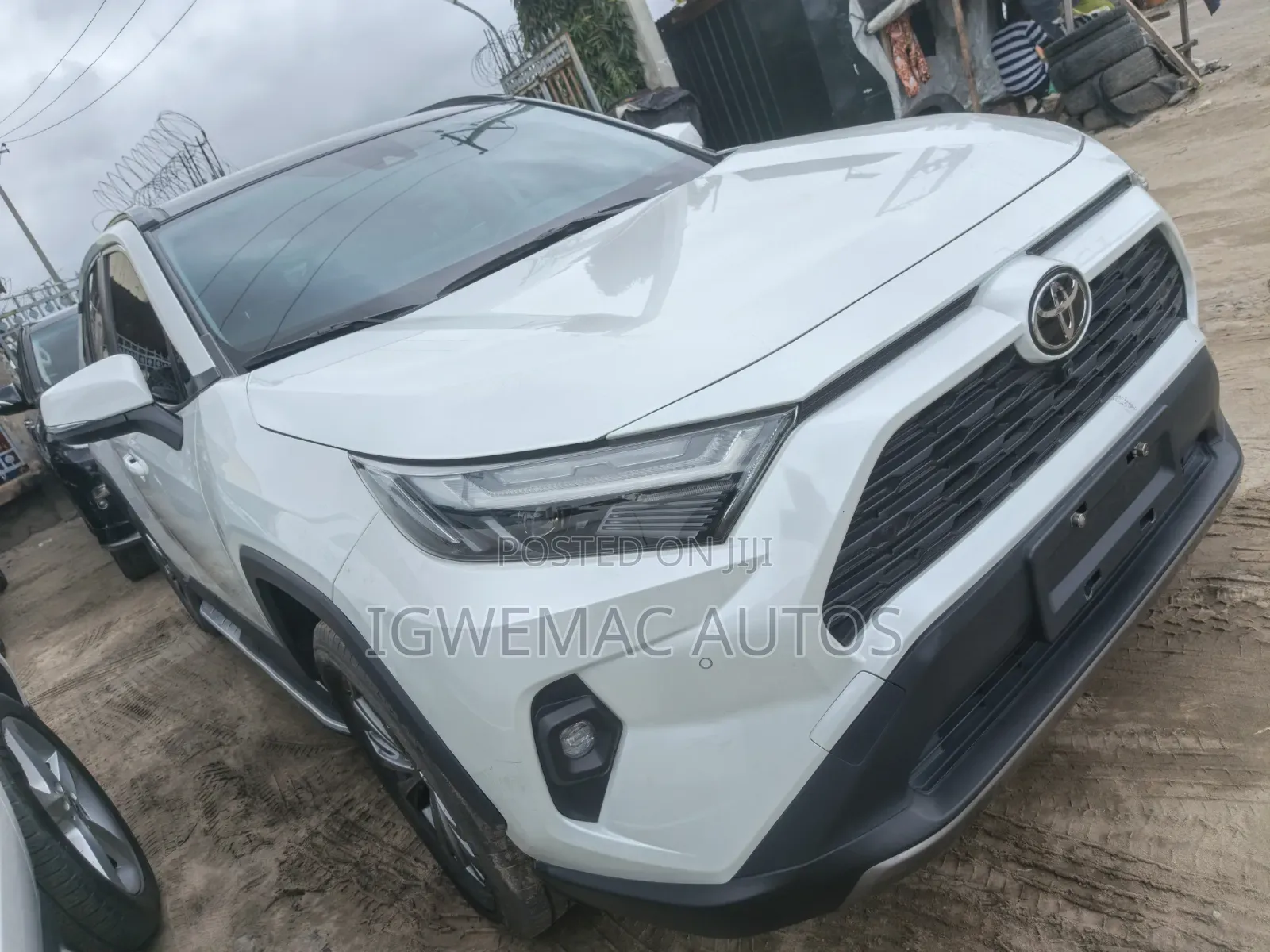 Toyota RAV4 Limited AWD 2024 White