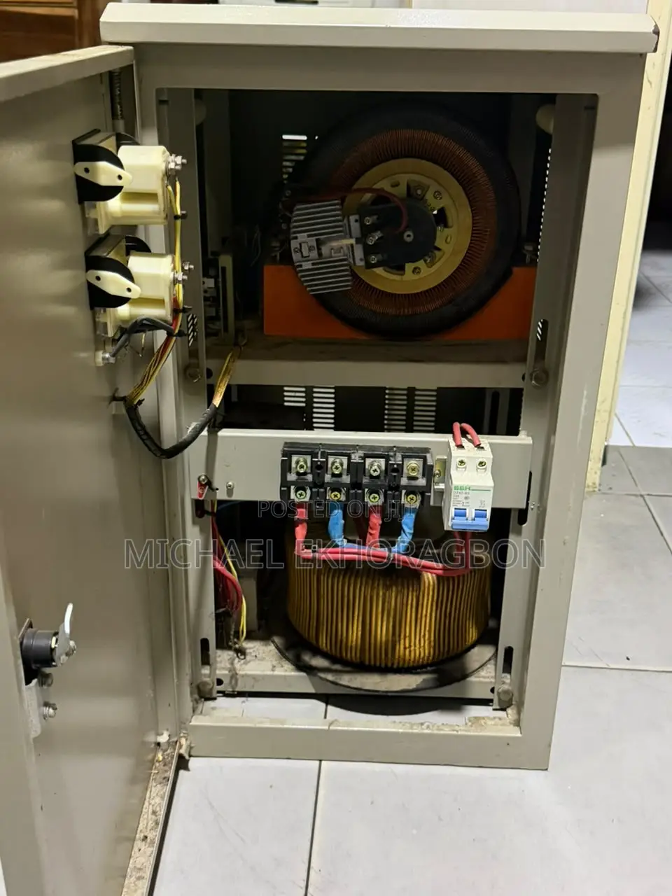 SmartHome 20kVA Single Phase Servo Voltage Stabilizer (Clean Working
