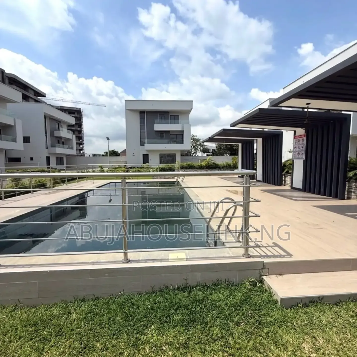 5bdrm Duplex in Jabi Waterfront for sale