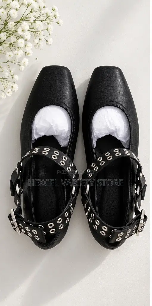 Original Black Leather Flat Shoes – Stylish Comfortable