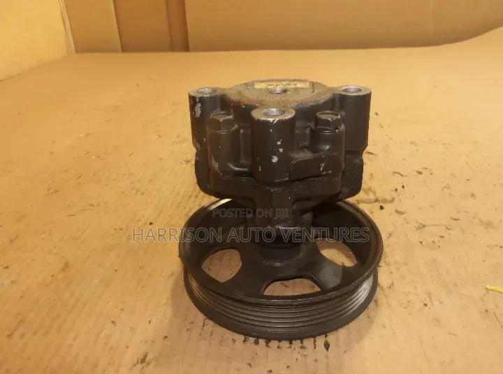 Toyota Tundra 2000-2006 4.7l Power Steering Pump Oem