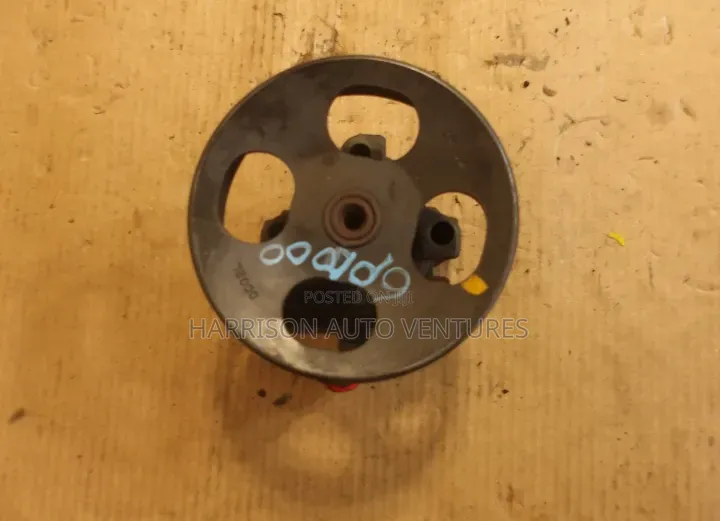 Toyota Tundra 2000-2006 4.7l Power Steering Pump Oem