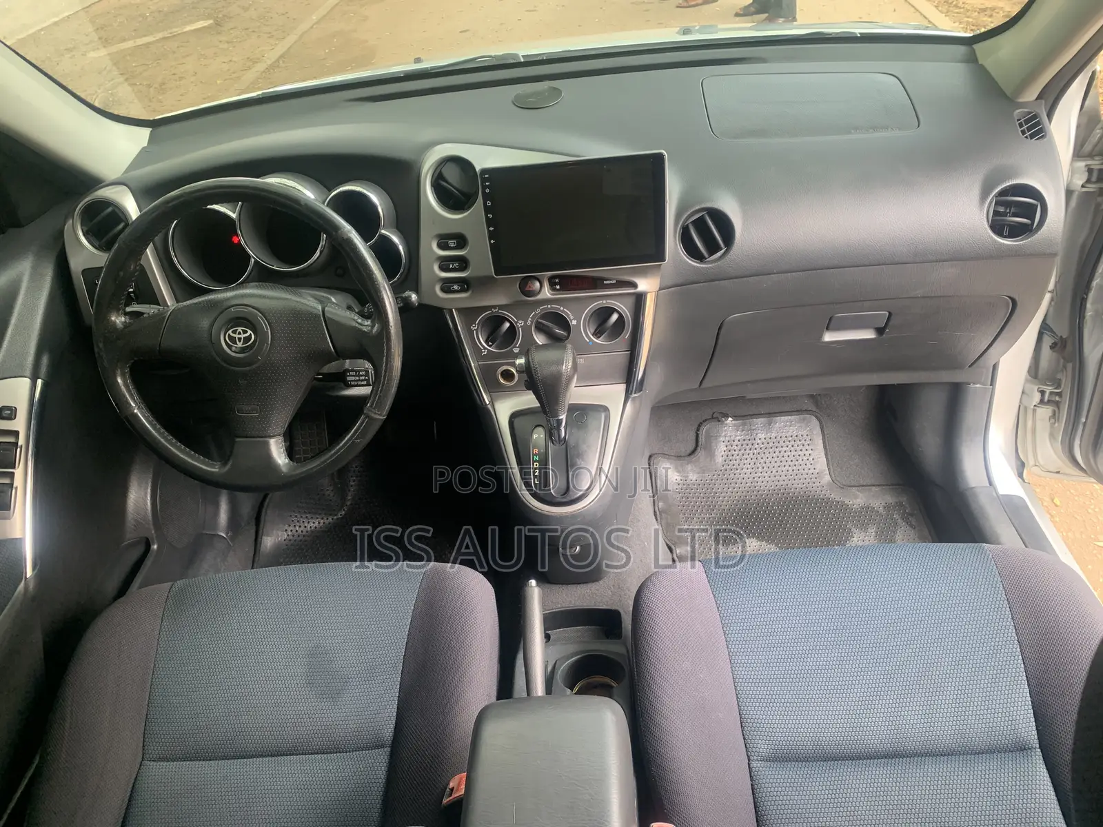 Toyota Matrix Hatchback FWD (1.8L 4cyl 5M) 2005 Silver