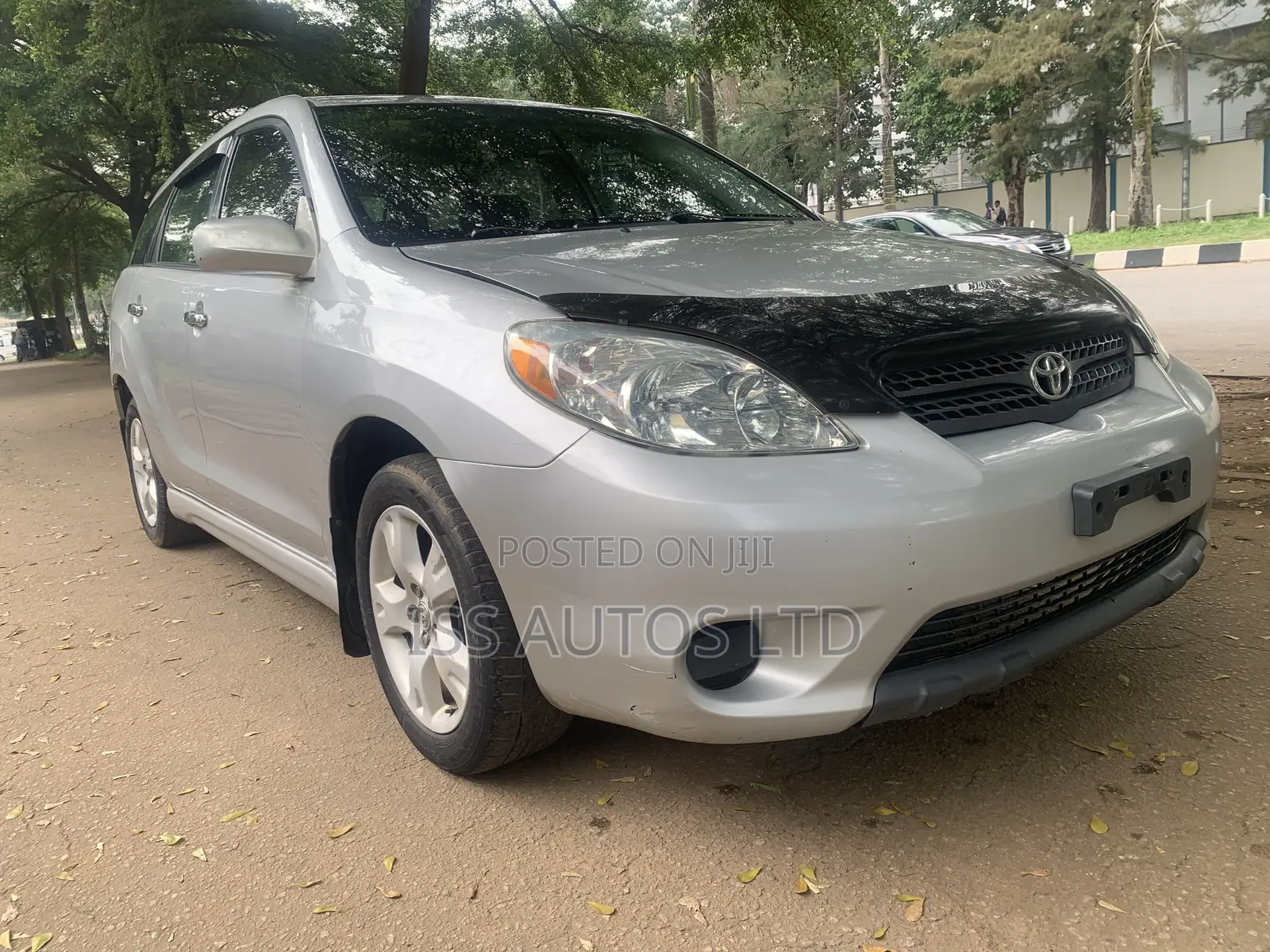 Toyota Matrix Hatchback FWD (1.8L 4cyl 5M) 2005 Silver