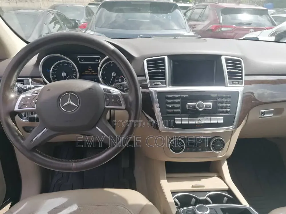 Mercedes-Benz M Class ML350 4MATIC 4dr SUV AWD (3.5L 6cyl 7A) 2015