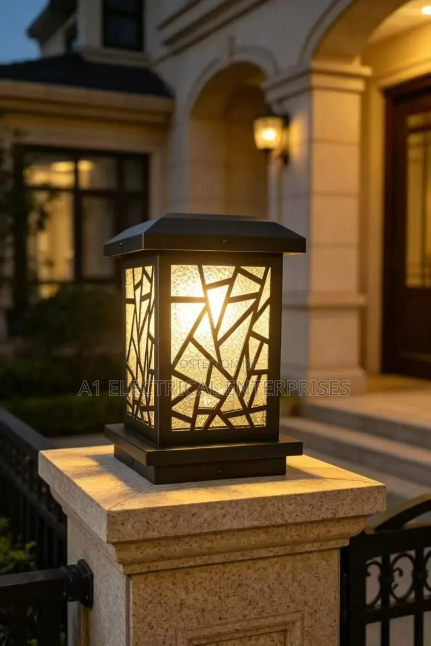 Quality Fence Lamp Available Cast Body and Durable