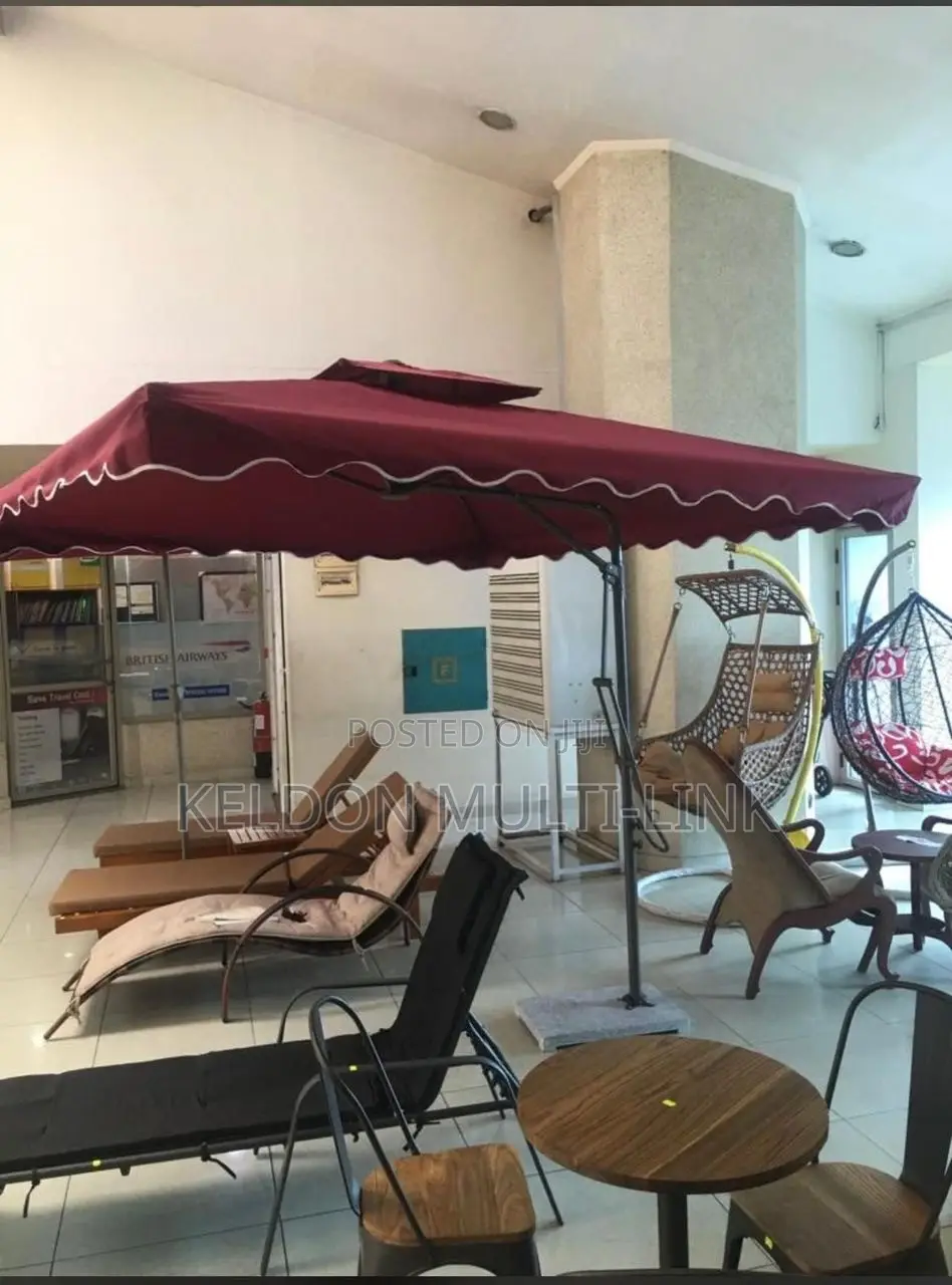 Extra Large Outdoor Umbrella 2.7mtrs Coverage