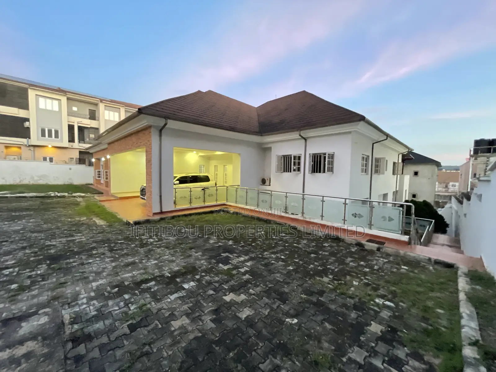 7bdrm Duplex in Guzape District for rent