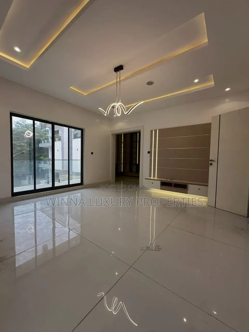 5bdrm Duplex in Utako for sale