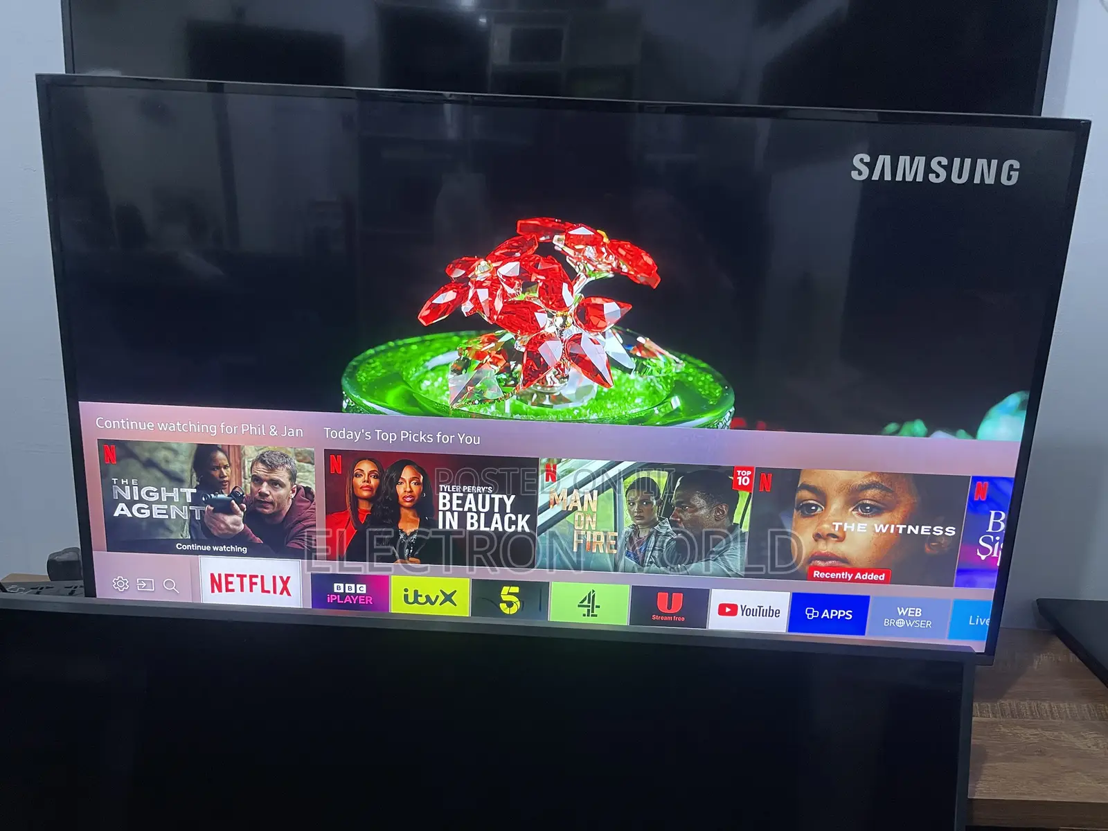 Made in Europe 40inch Samsung Uhd HDR Smart TV