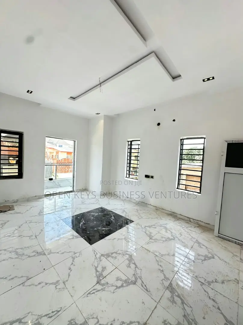 Furnished 5bdrm Duplex in Eleyele for sale