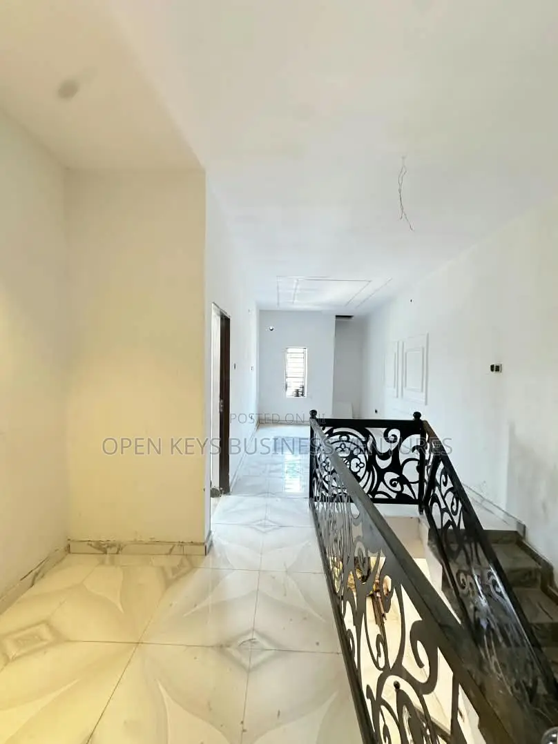 Furnished 5bdrm Duplex in Eleyele for sale