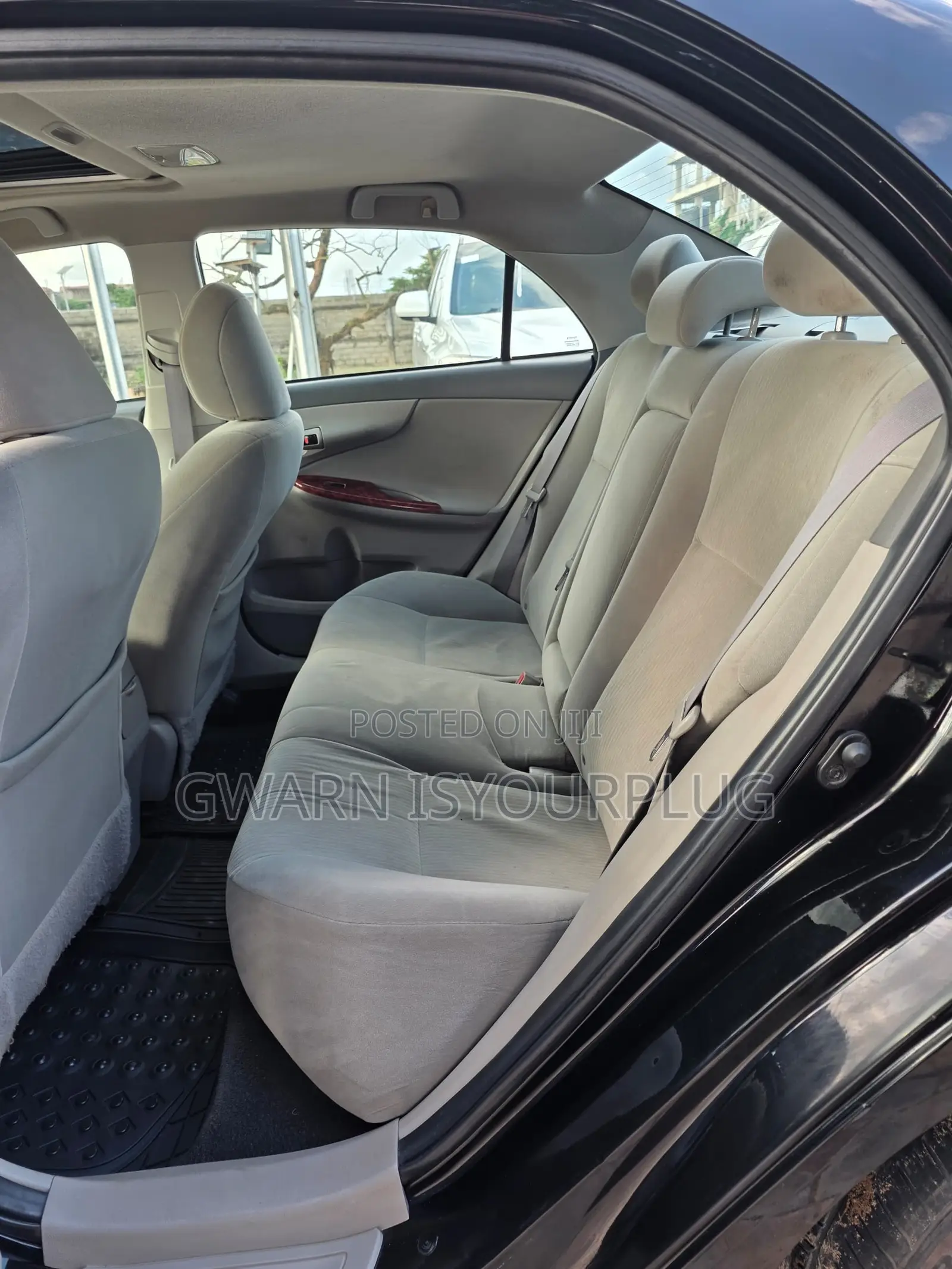Toyota Corolla LE 4dr Sedan (1.8L 4cyl 4A) 2010 Black