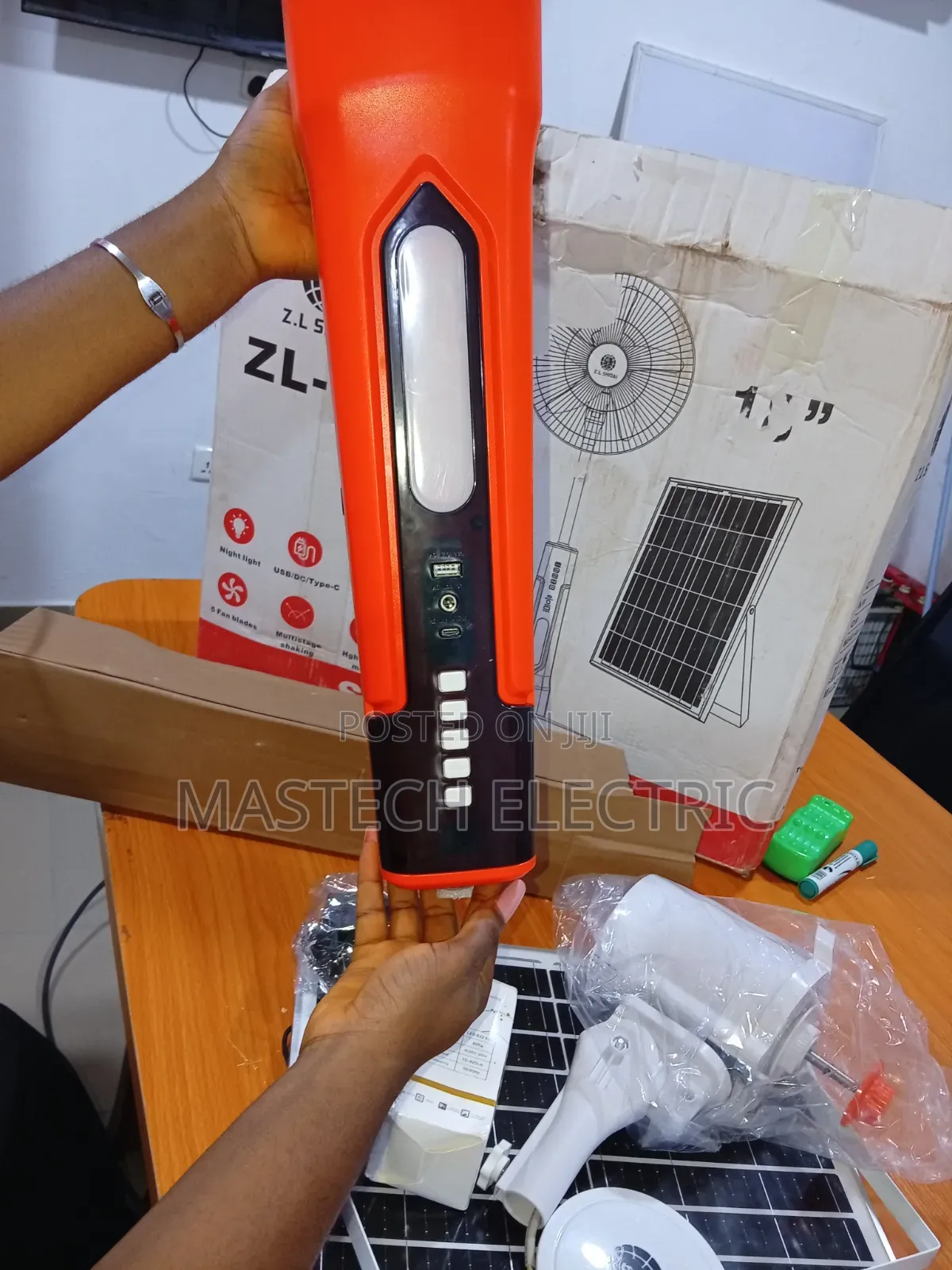 Solar Rechargeable Fan