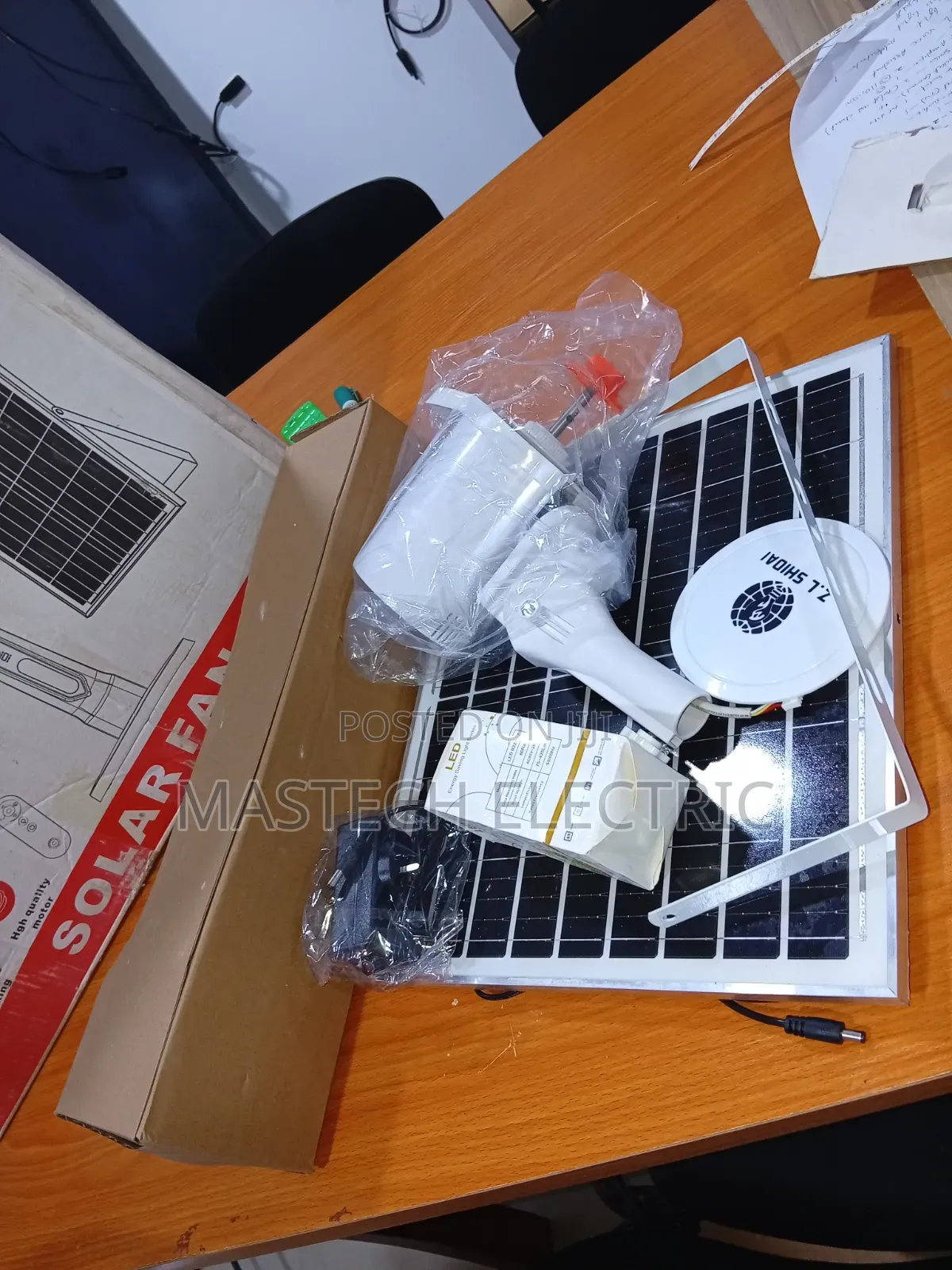 Solar Rechargeable Fan