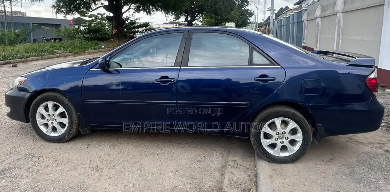Toyota Camry LE 4dr Sedan (2.4L 4cyl 5A) 2006 Blue