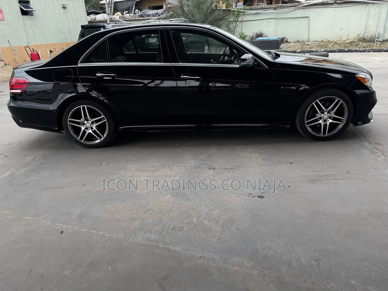 Mercedes-Benz E350 Base 4Matic Sedan AWD (3.5L 6cyl 7A) 2014 Black