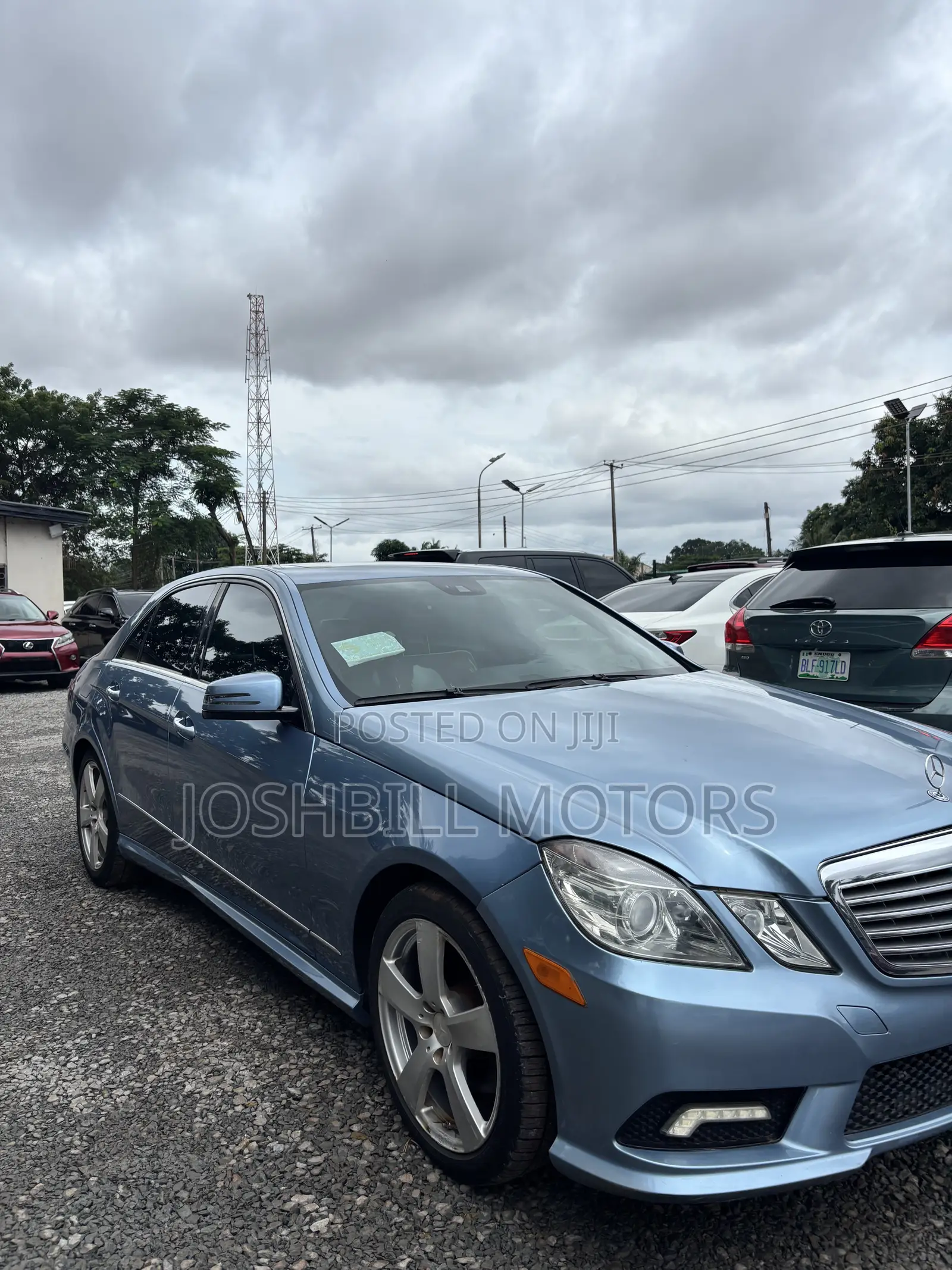 Mercedes-Benz E-Class 2011 Blue