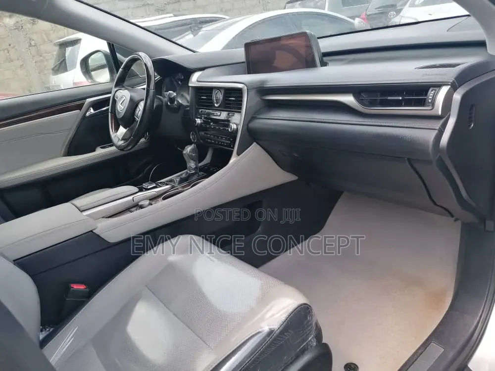 Lexus RX 350 FWD 2017 Silver