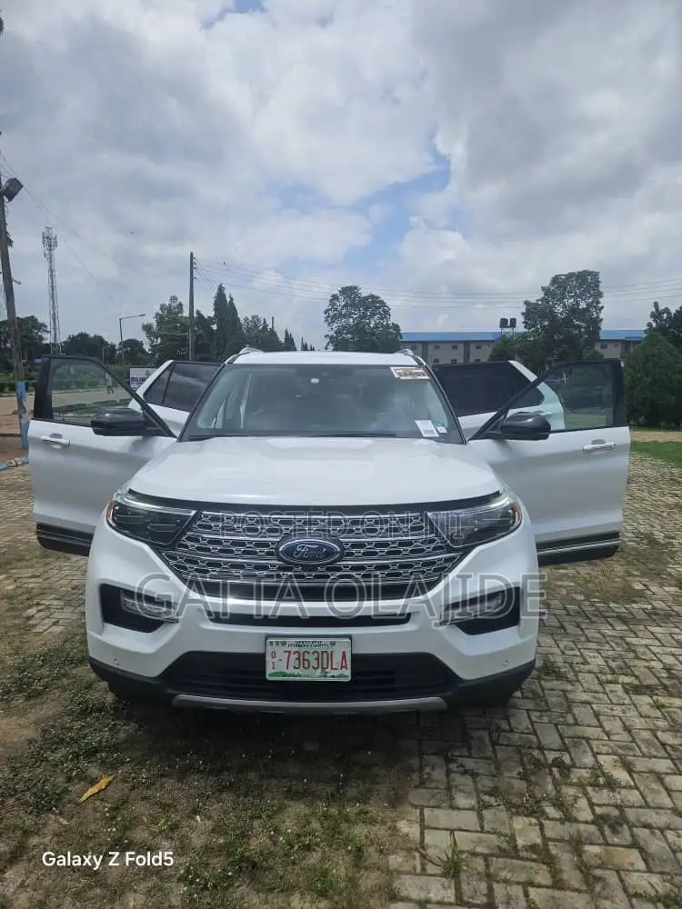 Ford Explorer Limited 2021 White
