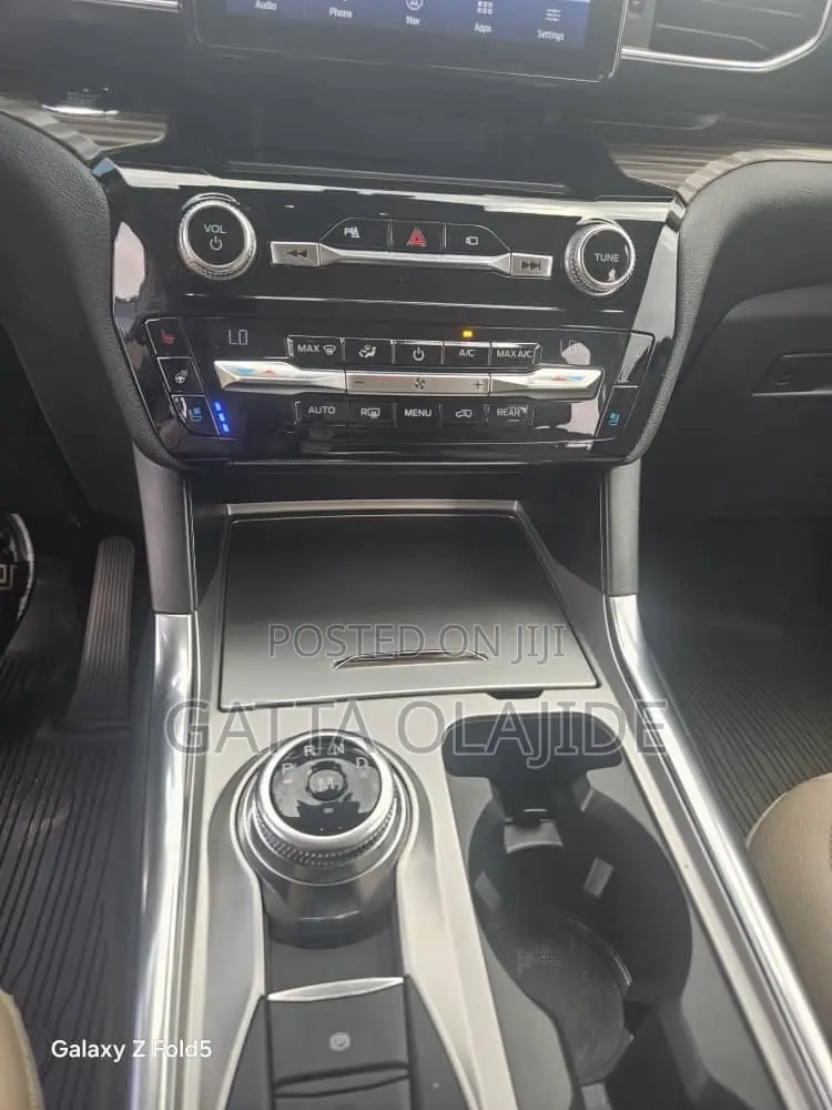 Ford Explorer Limited 2021 White
