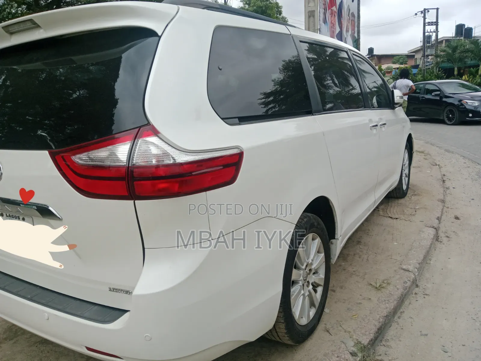 Toyota Sienna Limited Premium 7 Passenger (3.5L 6cyl 6A) 2016 White