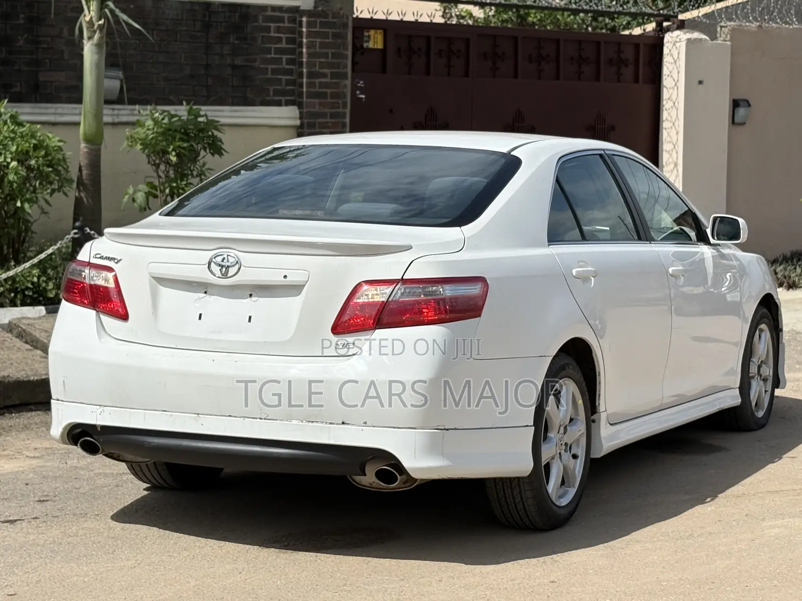 Toyota Camry SE V6 4dr Sedan (3.5L 6cyl 6AM) 2007 White