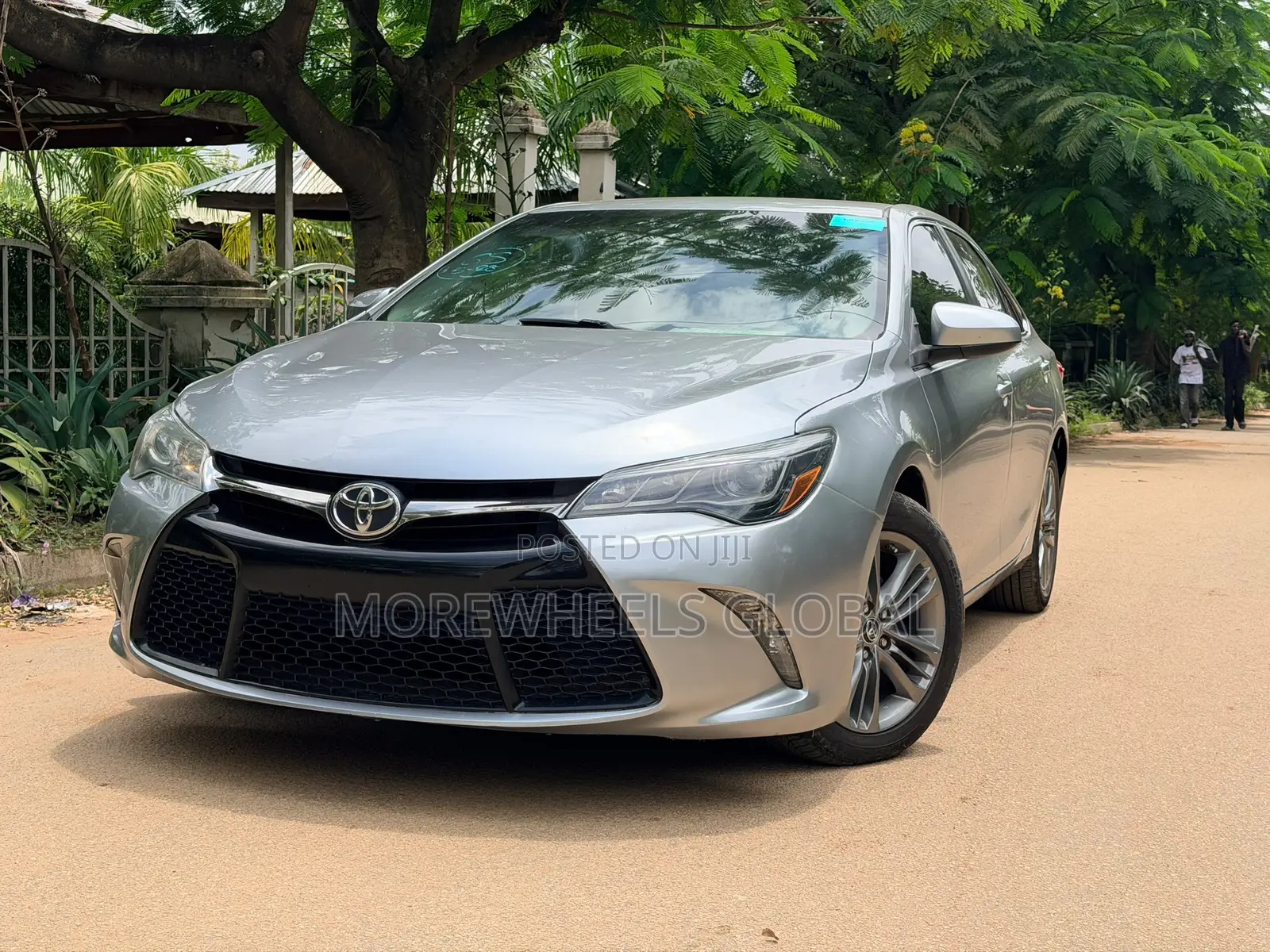 Toyota Camry SE 4dr Sedan (2.5L 4cyl 6A) 2015 Silver